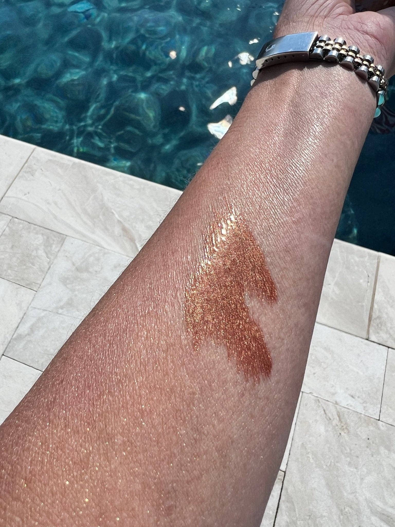 Glimmer Goddess® - Wholesale Bath/Body Oil - Organic Shimmer Oil – Illuminating Body Oil in 5 Shades for Radiant Glow & Deep Hydration10