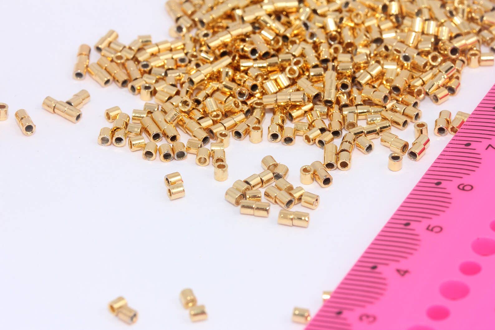 QueenJewelryM - Wholesale Craft Supplies - 2x2mm Shiny Gold Tube Beads, Crimp Beads, Tiny Tubes, BRT990