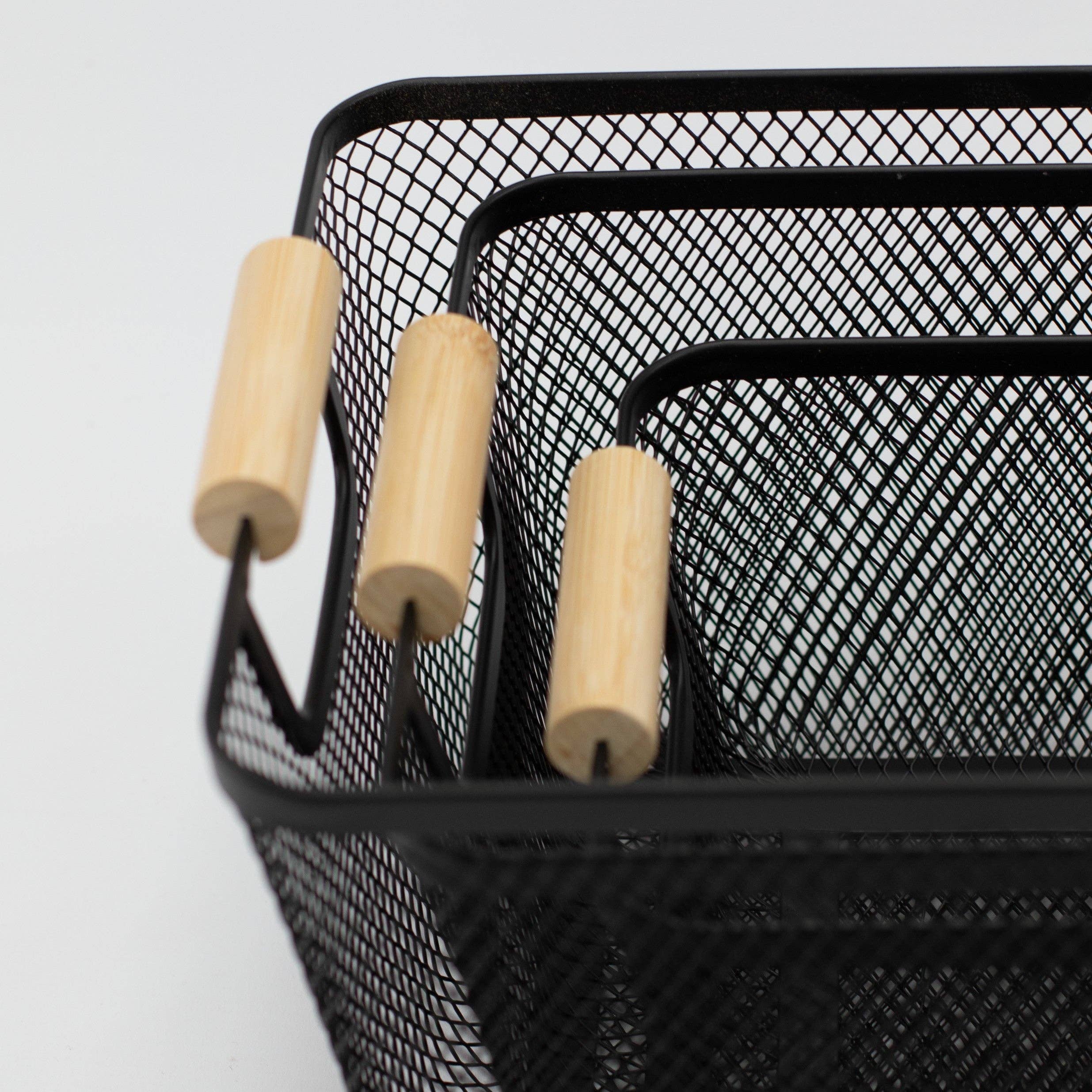 Little Crafts London LTD – Engroshandel Kurv – Sæt med 3 metaltrådkurve med bambushåndtag3