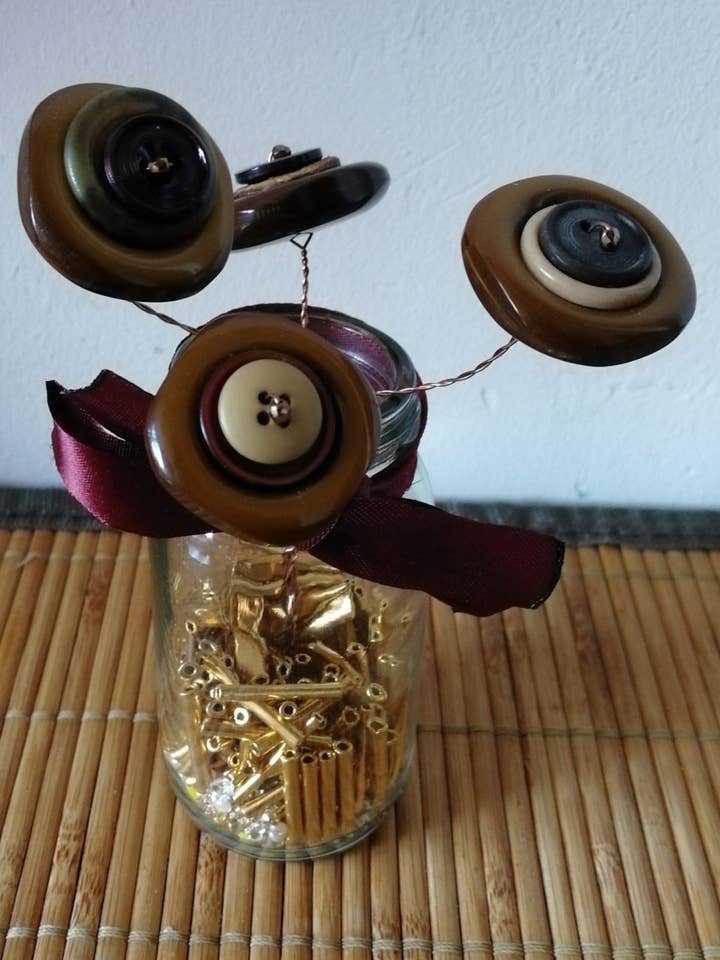 Bouquet of brown button flowers for wholesale by Funnycreation