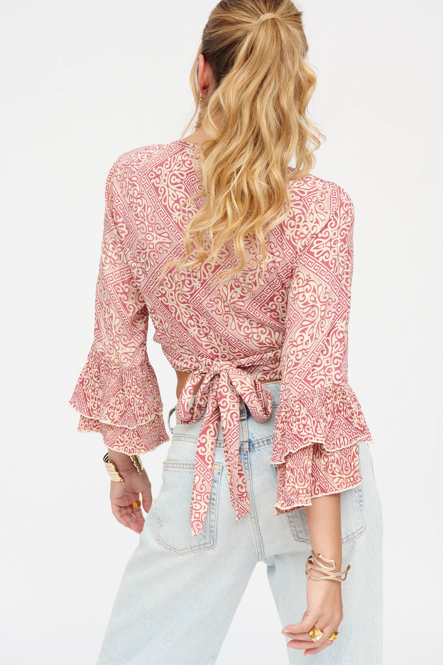 (ROSE - TURQUOISE - KAKI) Haut bohème en viscose avec imprimé ethnique et manches longues à volants en vente sur Faire2