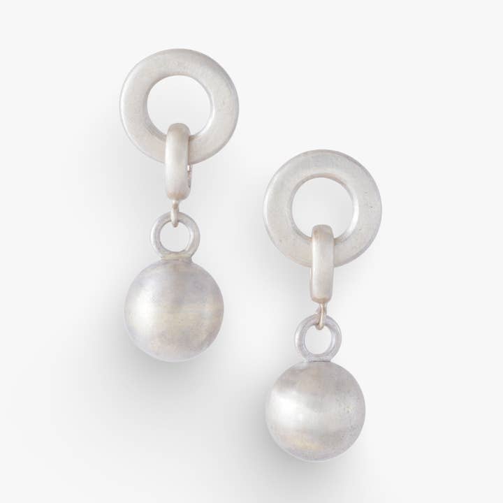 Perlina in argento - Orecchini pendenti a cerchio in argento per la vendita all'ingrosso da parte di Golden Horn Jewellery