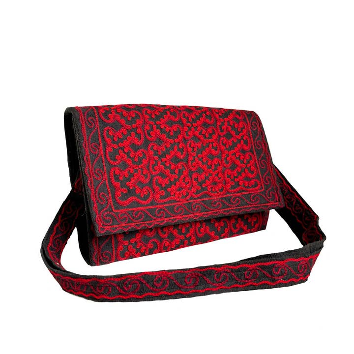 Sac à bandoulière en coton brodé Daisy pour la vente par Zumki