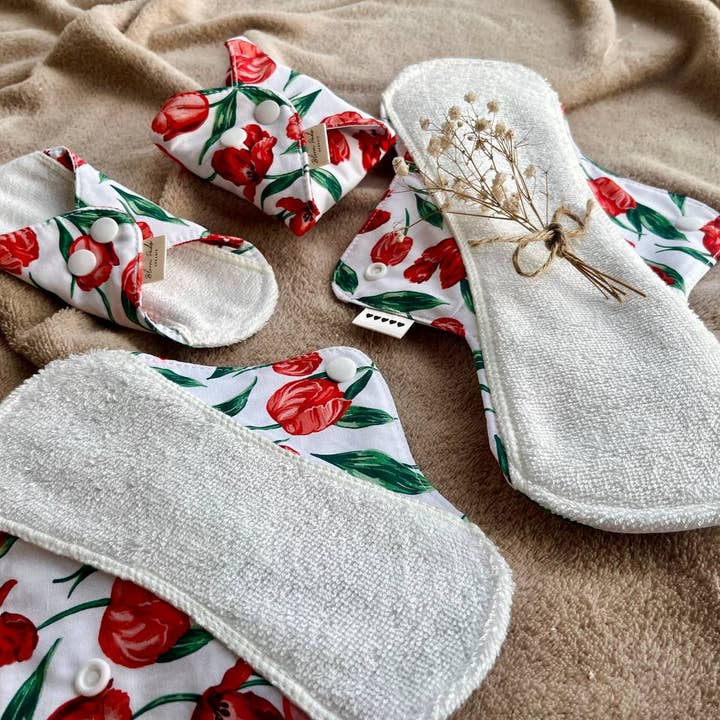 Bloom Pads - Wholesale Period Underwear - Women's - 4 Pack Organic Cloth Pads, Starter Pack, Sanitary pad set5