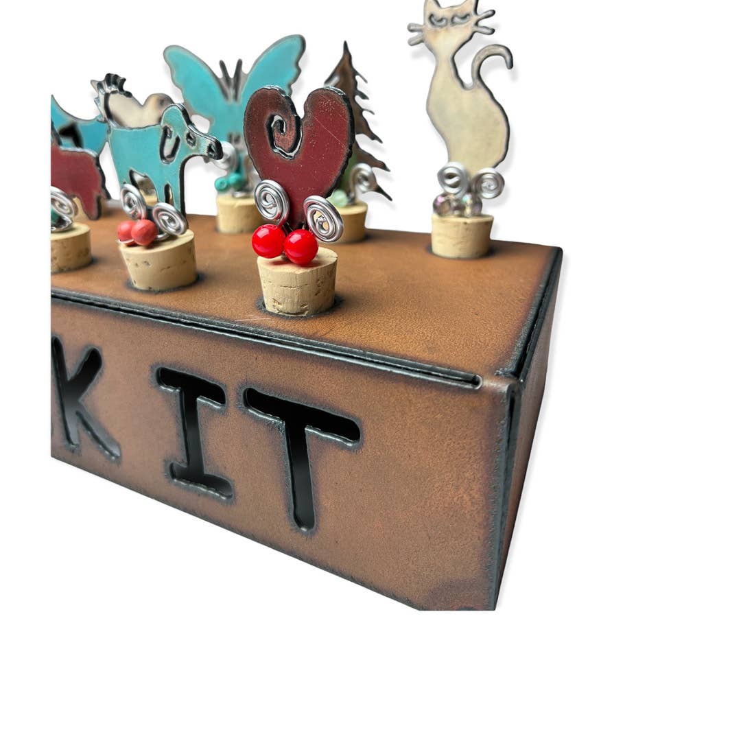 Iron Jewel - Wholesale Wine Stopper - Wine topper wine cork wine stopper dog cat kitchen bar ware2