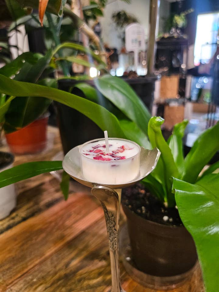 Bougeoir Votive en Argenterie Vintage + Bougie de Thé Sortilège d'Amour | Argent Récupéré pour la vente par Jungle Relics