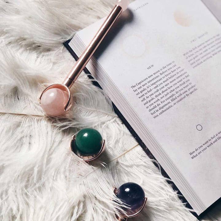 The Temple Wolf – wholesale Face/beauty roller – Crystal Roller