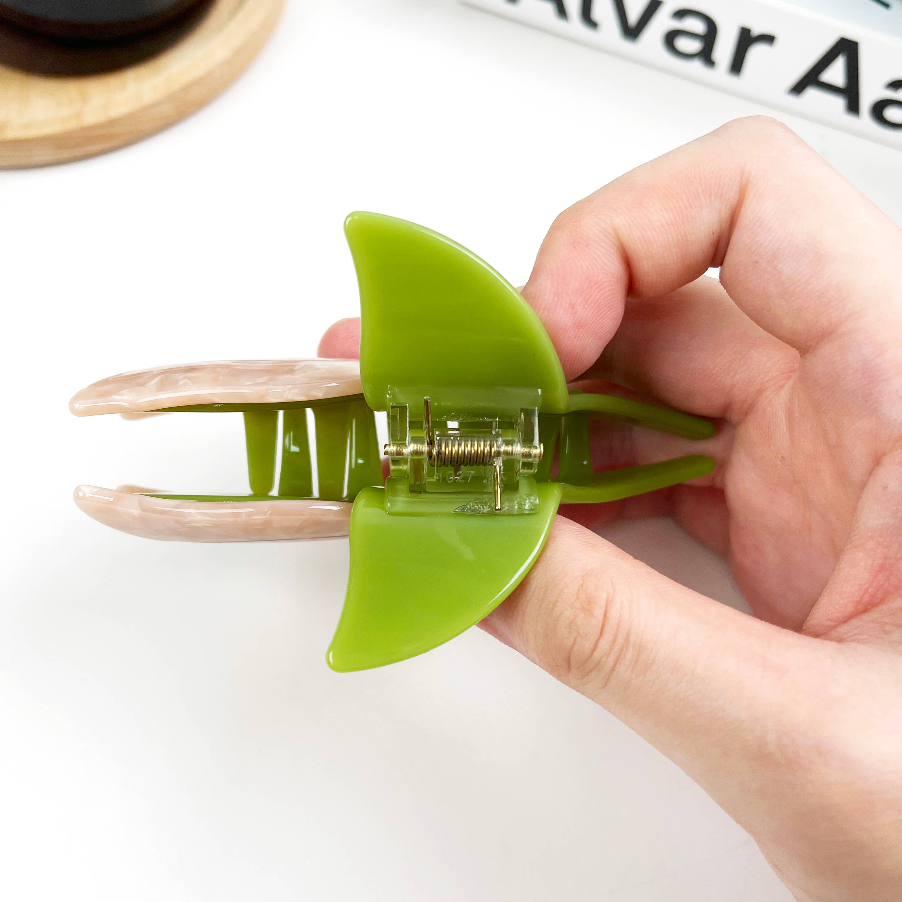 TheDivaSoap - Wholesale Hair Clip - Women's - Acetate tulip claw clip flower hair clips3