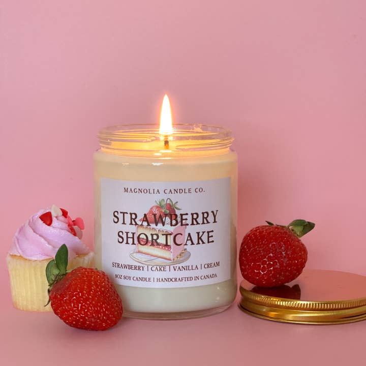 Magnolia Candle Company - Vente Bougie en bocal - Shortcake à la fraise - Bougie été | printemps 8oz1