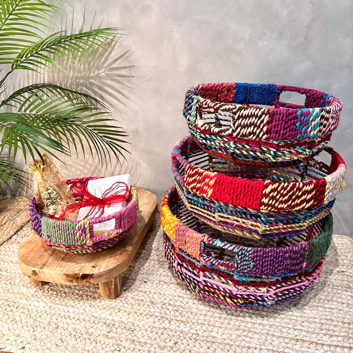 India Handicrafts Inc - Wholesale Basket - Multi-Color Jute Weave Border Round Handle Baskets,S/4