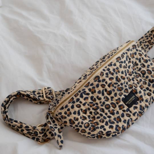 Love Explorers - Wholesale Belt Bag - Women's - Banana bag - beige leopard