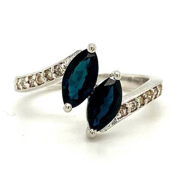 Anello con zaffiro in argento sterling 925 - KSR 15833 per la vendita all'ingrosso da parte di Kotawala Jewels