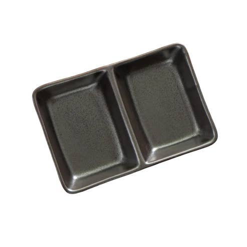 Urban Tokyo - Vendita all'ingrosso Salsiere - Tetsu Kesho Series, piatto per salsa rettangolare diviso da 4 once, 5,25" L2