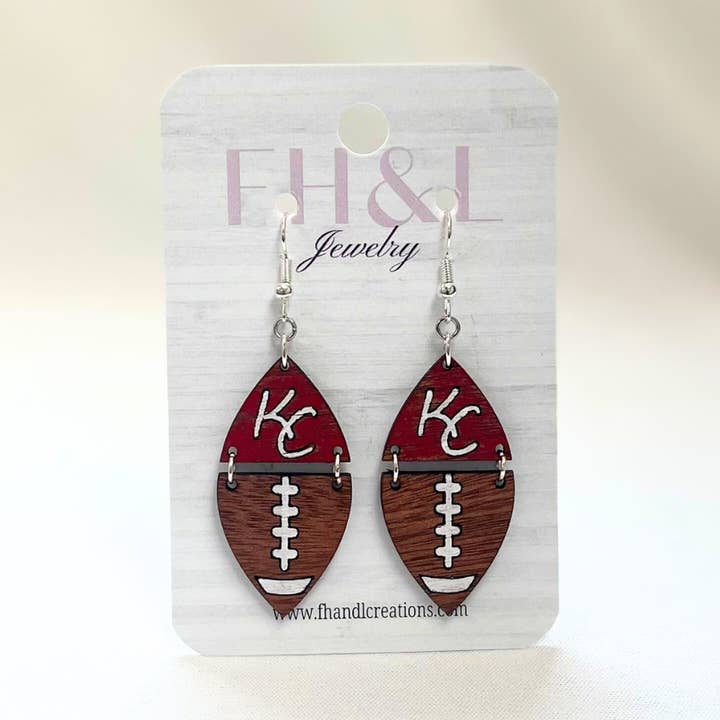 FH&L Creations - Vente Boucles d'oreilles pendantes - Boucles d'oreilles de football en bois des Chiefs de Kansas City0
