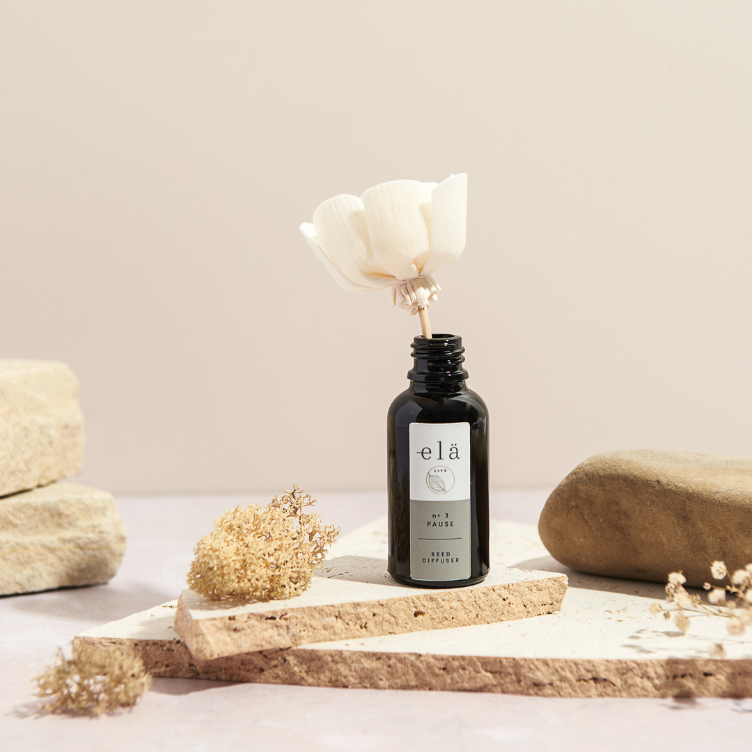 Elä Wellness Ltd – wholesale Reed diffuser – Rest No 5 Mini Sola Wood Flower Diffuser1