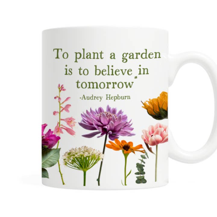 Plant A Garden Geloof in morgen Audrey Hepburn koffiemok voor wholesale door Fly Paper Products
