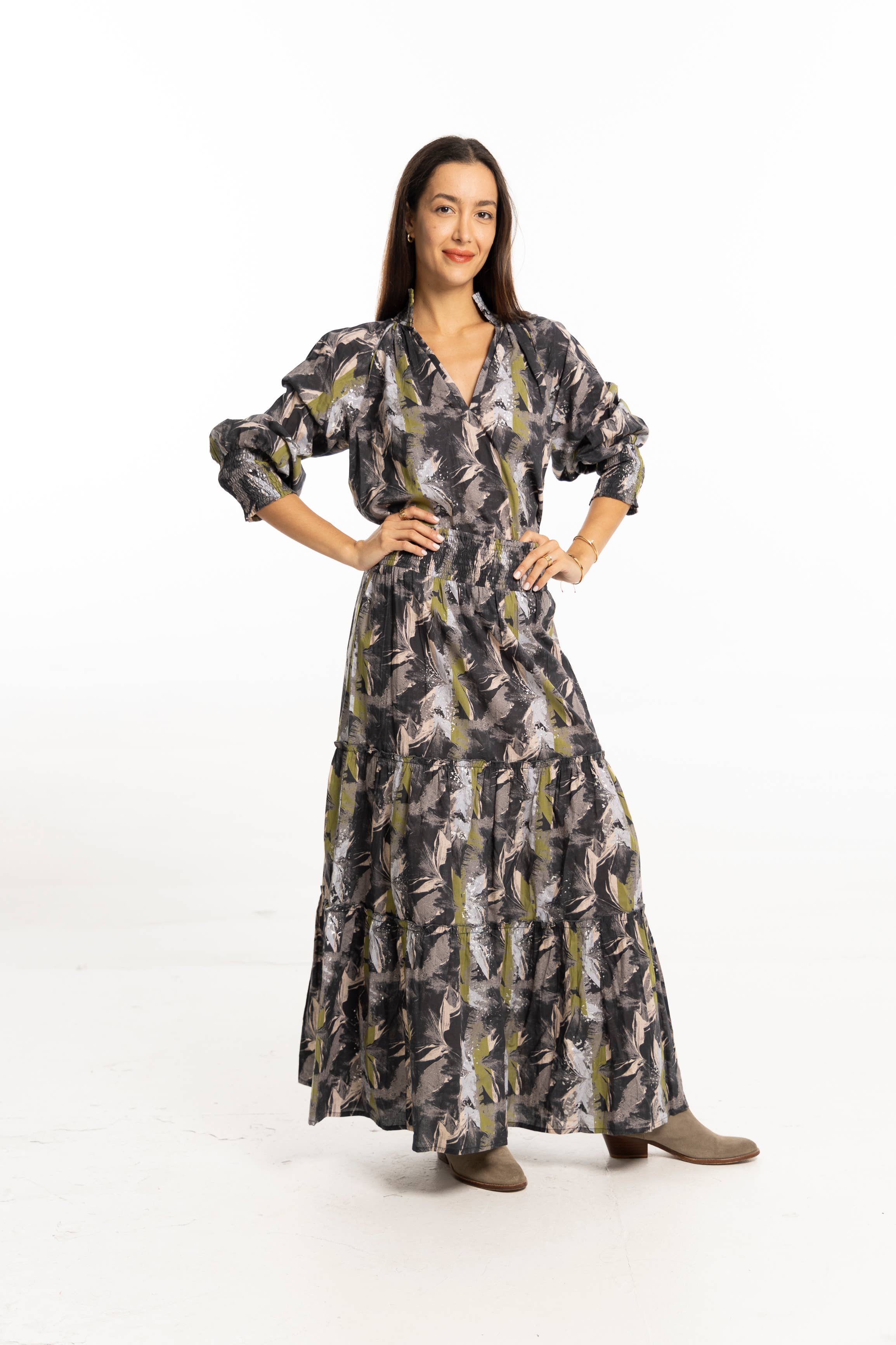 Preto/prata Saia Nour. Prata para venda a revendedores na Faire2