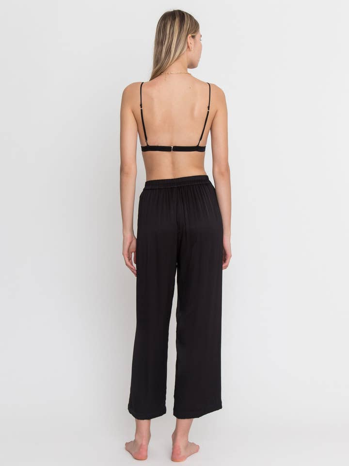 Black Valletta Pant for wholesale on Faire3
