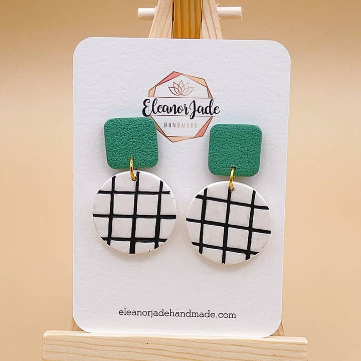 Orecchino in argilla a cerchio salvia+strisce per la vendita all'ingrosso da parte di Eleanor Jade Handmade