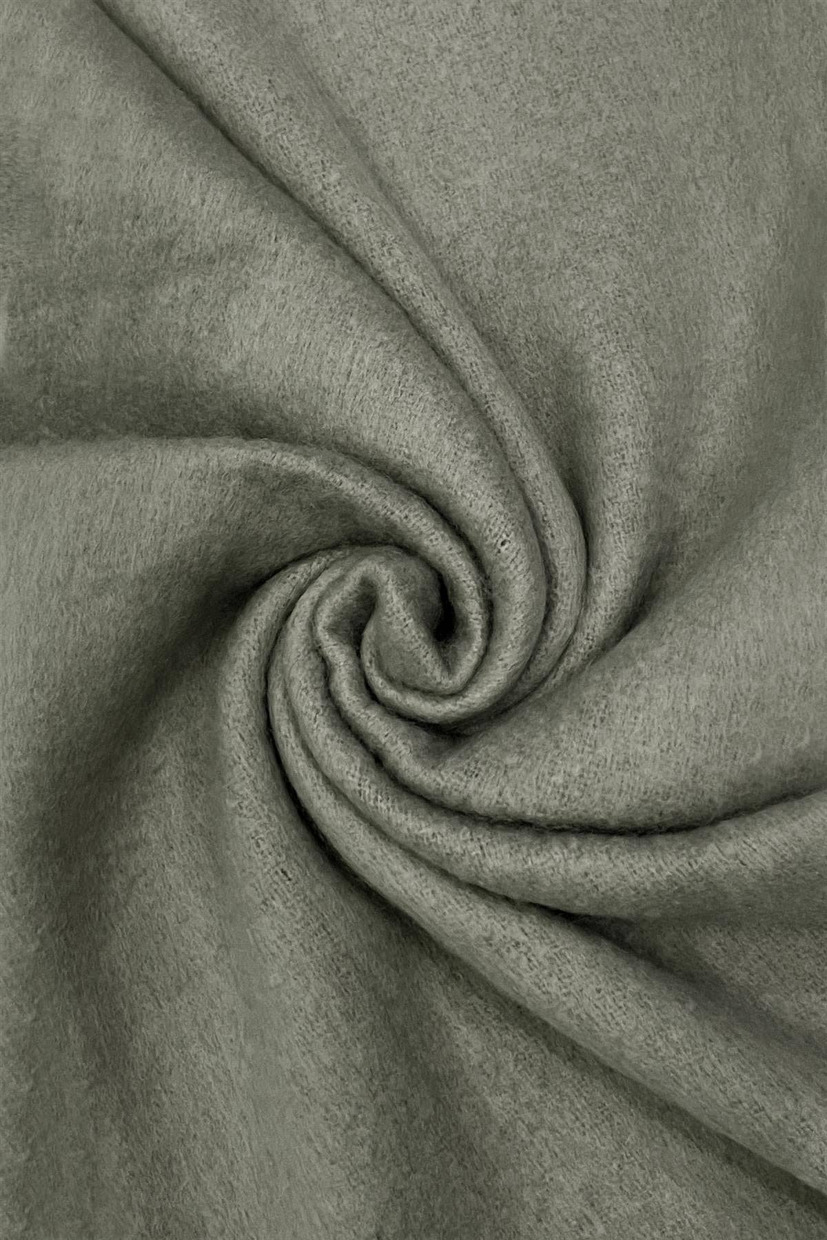 Fashion Scarf World - Vendita all'ingrosso Sciarpa - Donna - Sciarpa a scialle con nappe in morbida coperta semplice34