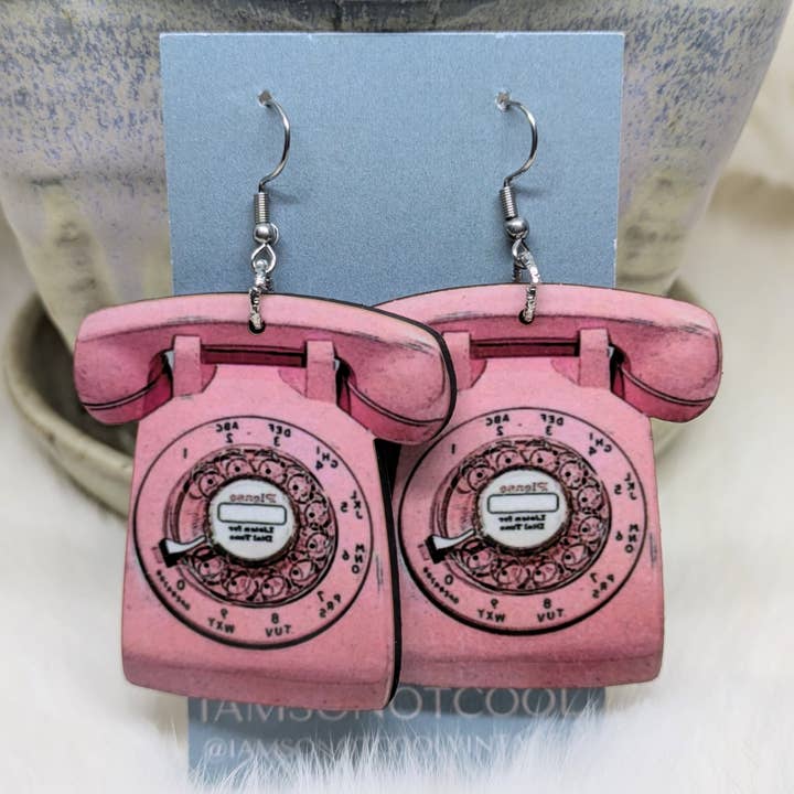 Boucles d'oreilles téléphone roses à double face pour la vente par Iamsonotcool