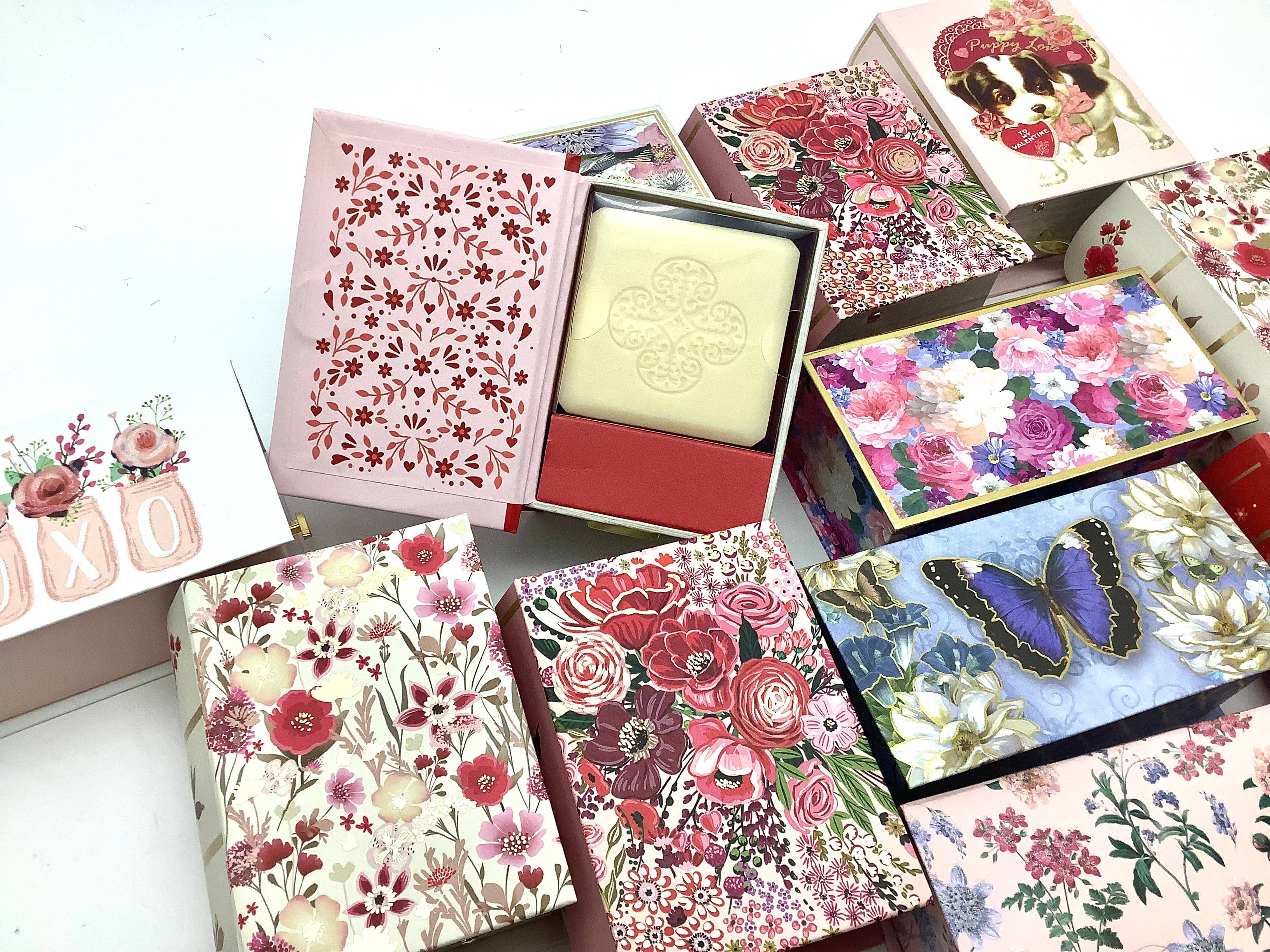 All Little Cute Things – wholesale Bar Soap – Music Box with Scented Soap Assortment3