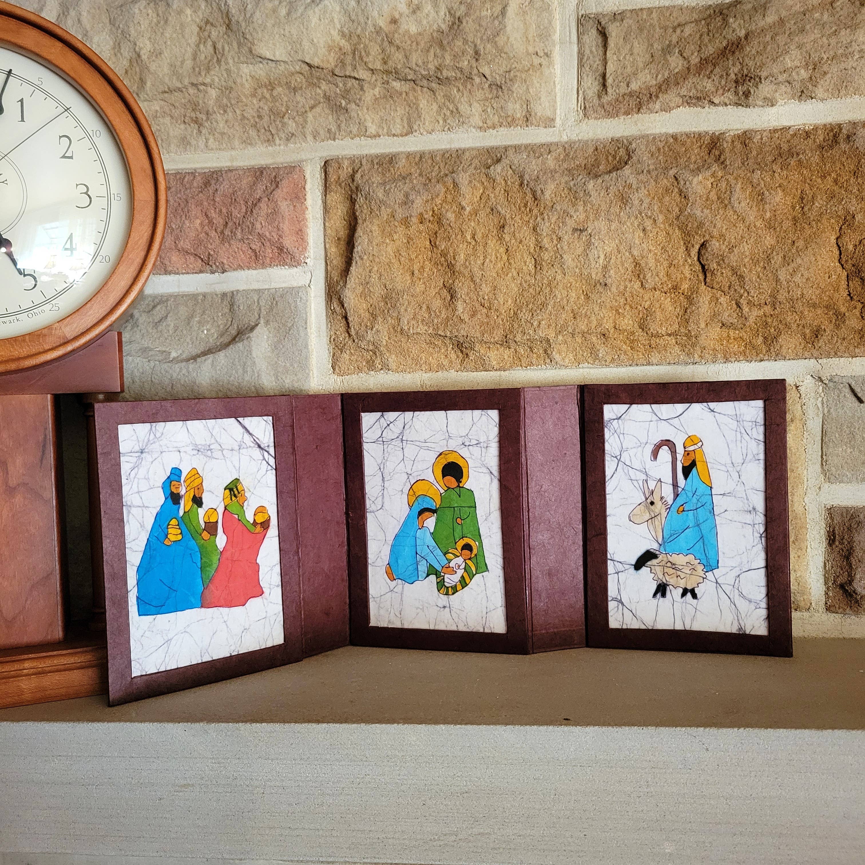 Eclectic Woodchuck – wholesale Nativity scene decor – Batik Nativity Triptych in Paper Mache Box 1