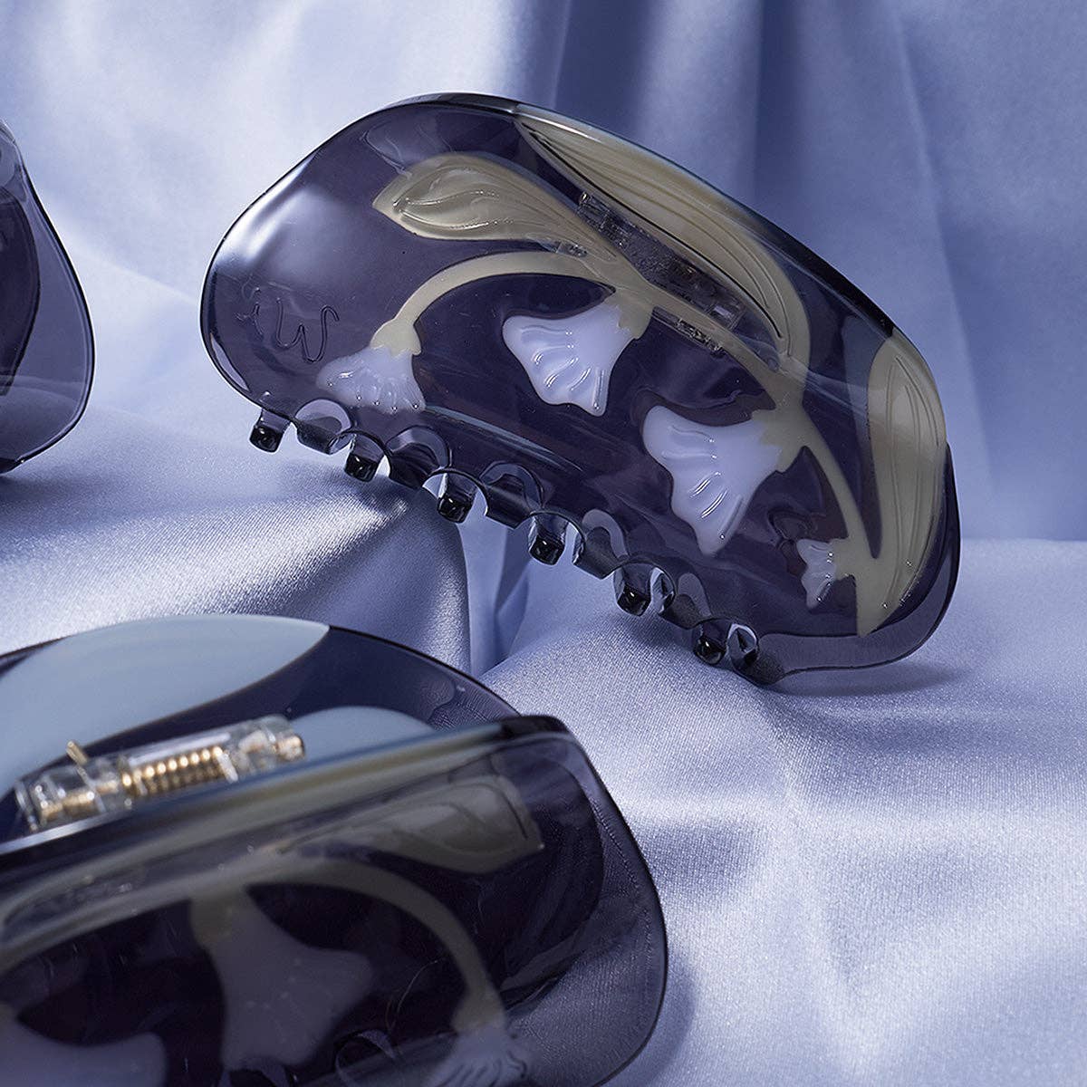 WINONA IRENE - Wholesale Hair Accessories Set - Women's - Moonflower Vine Women's Acetate Hair Claw Accessory1