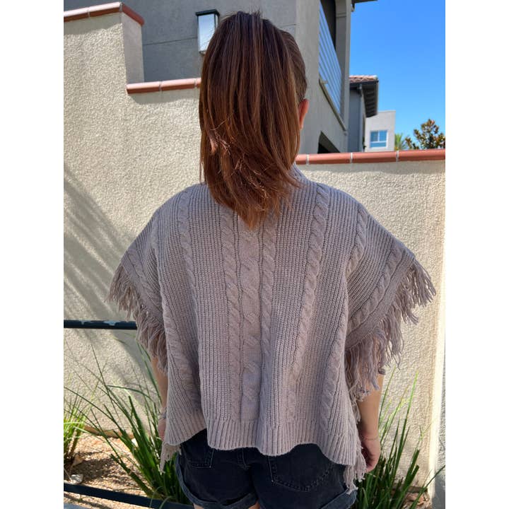 Justin & Taylor - Wholesale Poncho - Dames - Cider || Crop Top Poncho met Kwastjesrand15