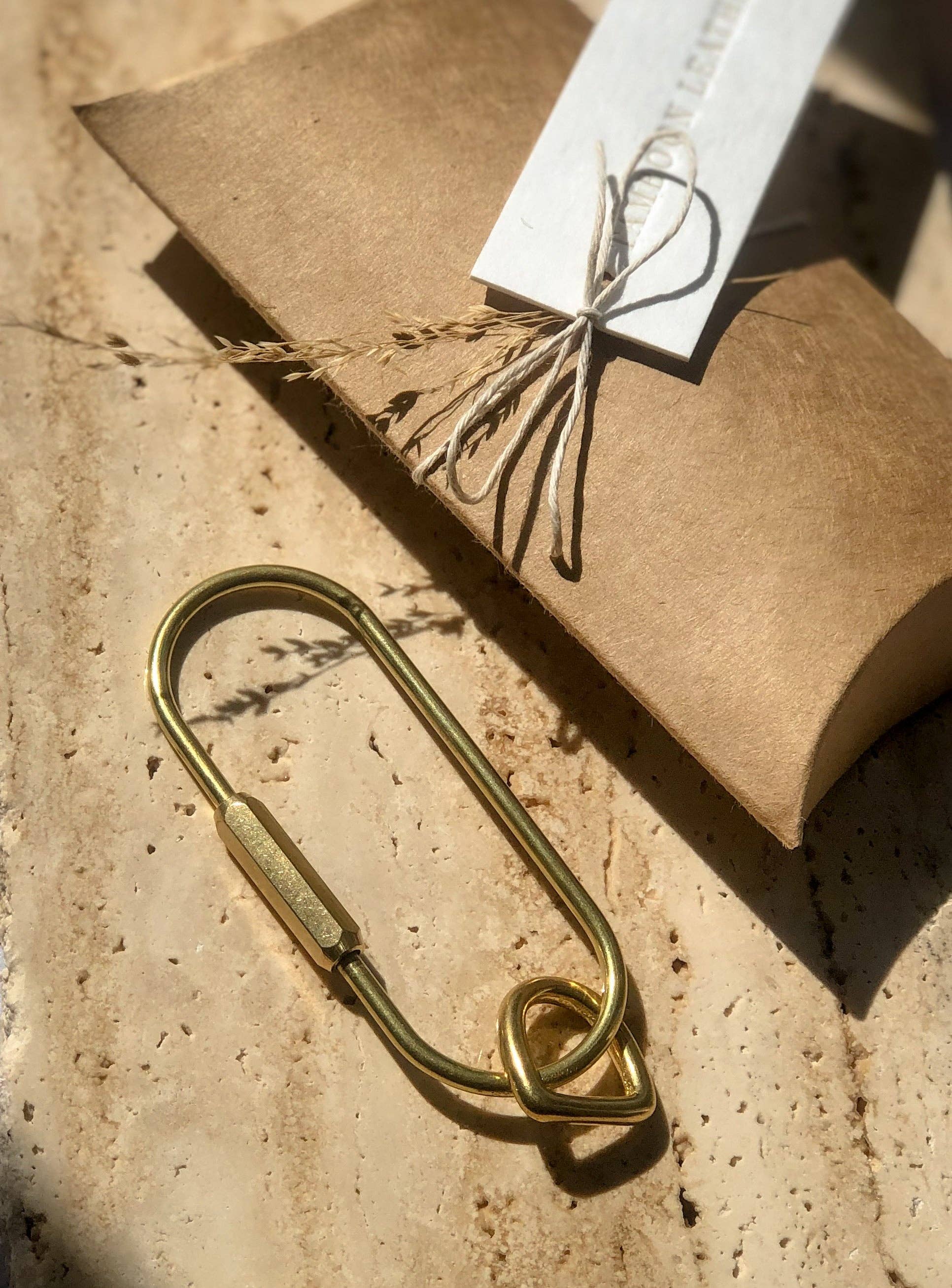 Tamboon Leather Co - Wholesale Keychain - Unisex - Brass Key Carabiner - Oval6