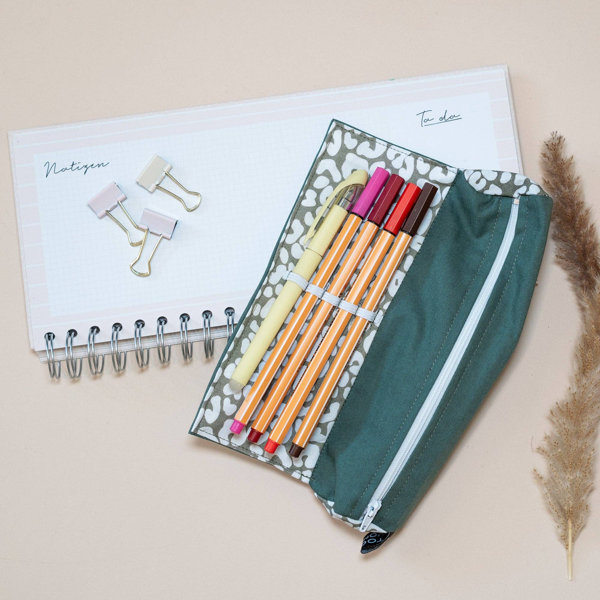 Tochter von Walter - Wholesale Pencil Case/Pouch - Pencil case, mini Leo sage8