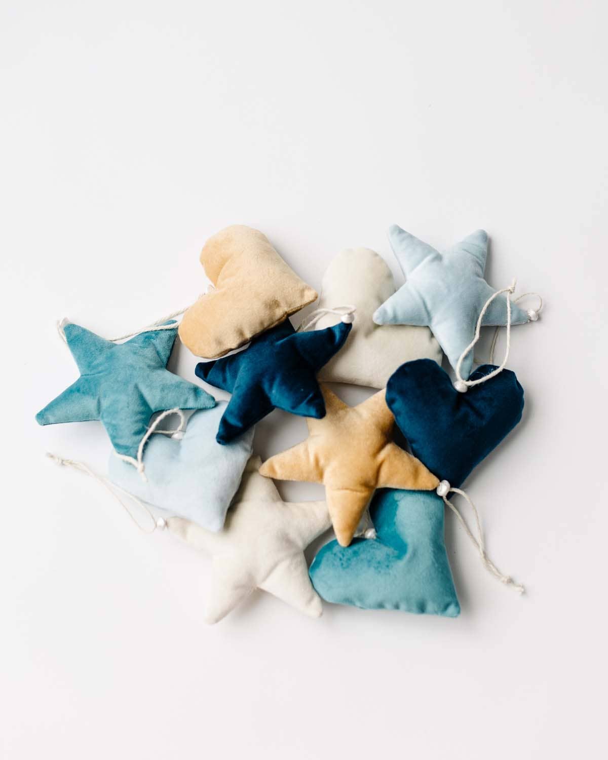 Vi Bella - Wholesale Ornament - Velvet Ornament13