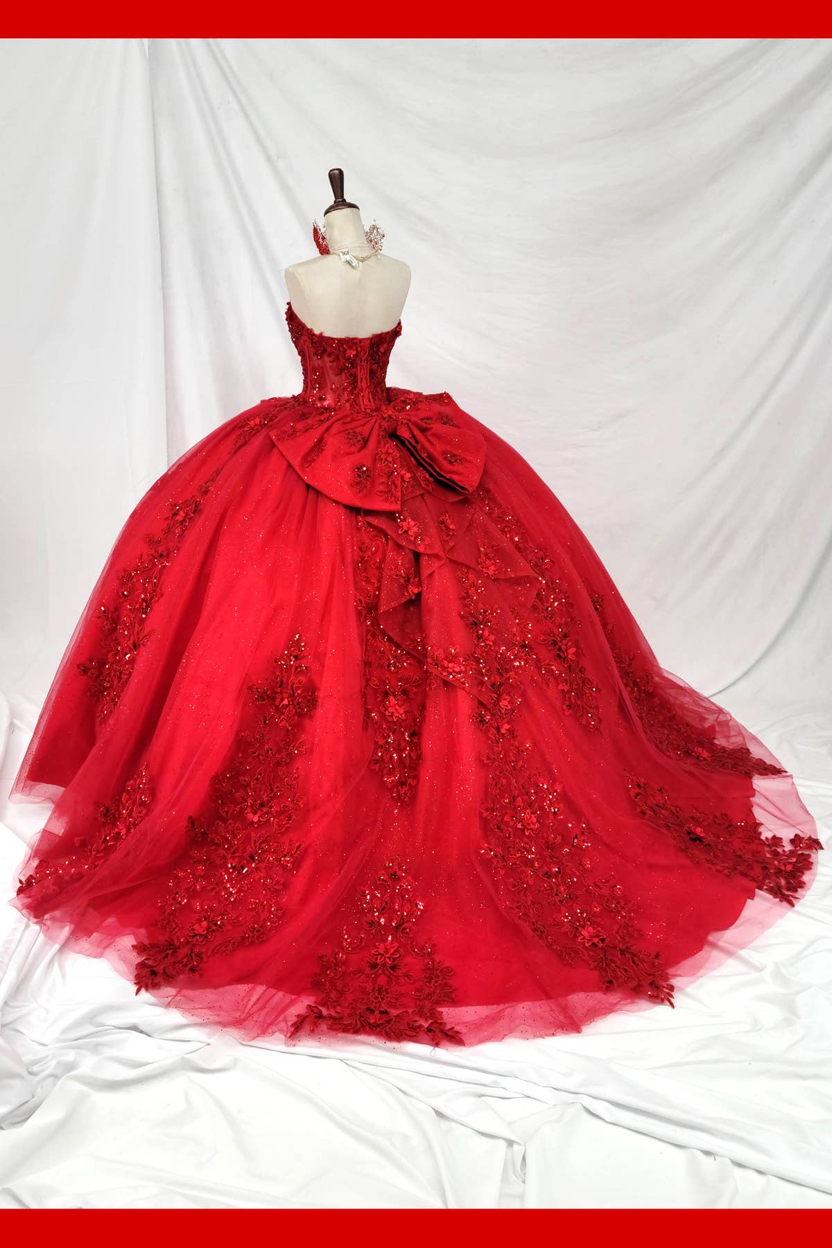 Red Sweetheart neckline quinceanera dress CHF3129 for wholesale on Faire13