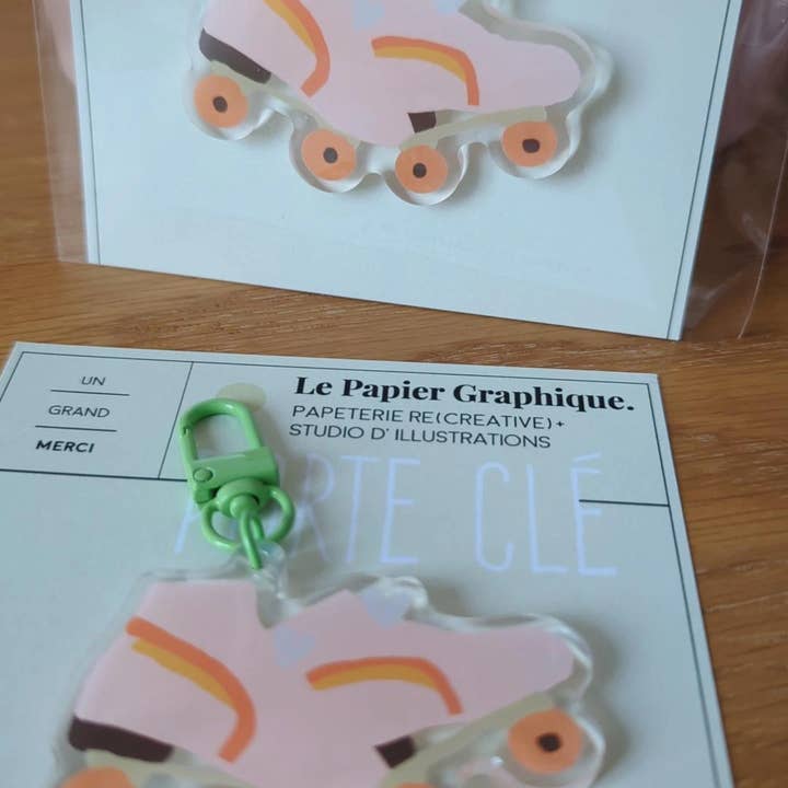 Roller skates - Keychain for wholesale by LE PAPIER GRAPHIQUE