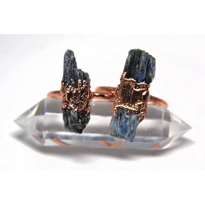 Daddy Daughter Jewelry – wholesale Cocktail/statement ring – Raw Blue Kyanite Copper Ring | Kyanite Stone Ring2