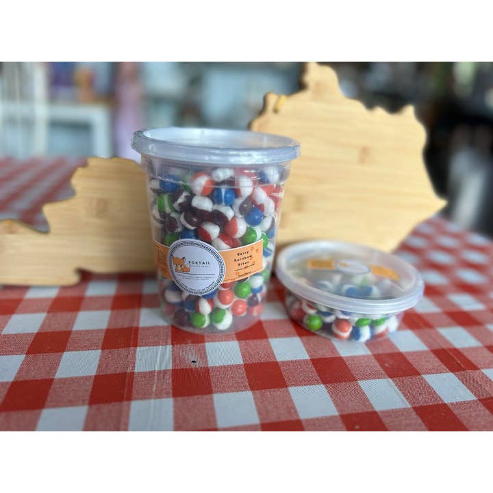 Gevriesdroogde bessen Rainbow Bites voor wholesale door Foxtail Candy