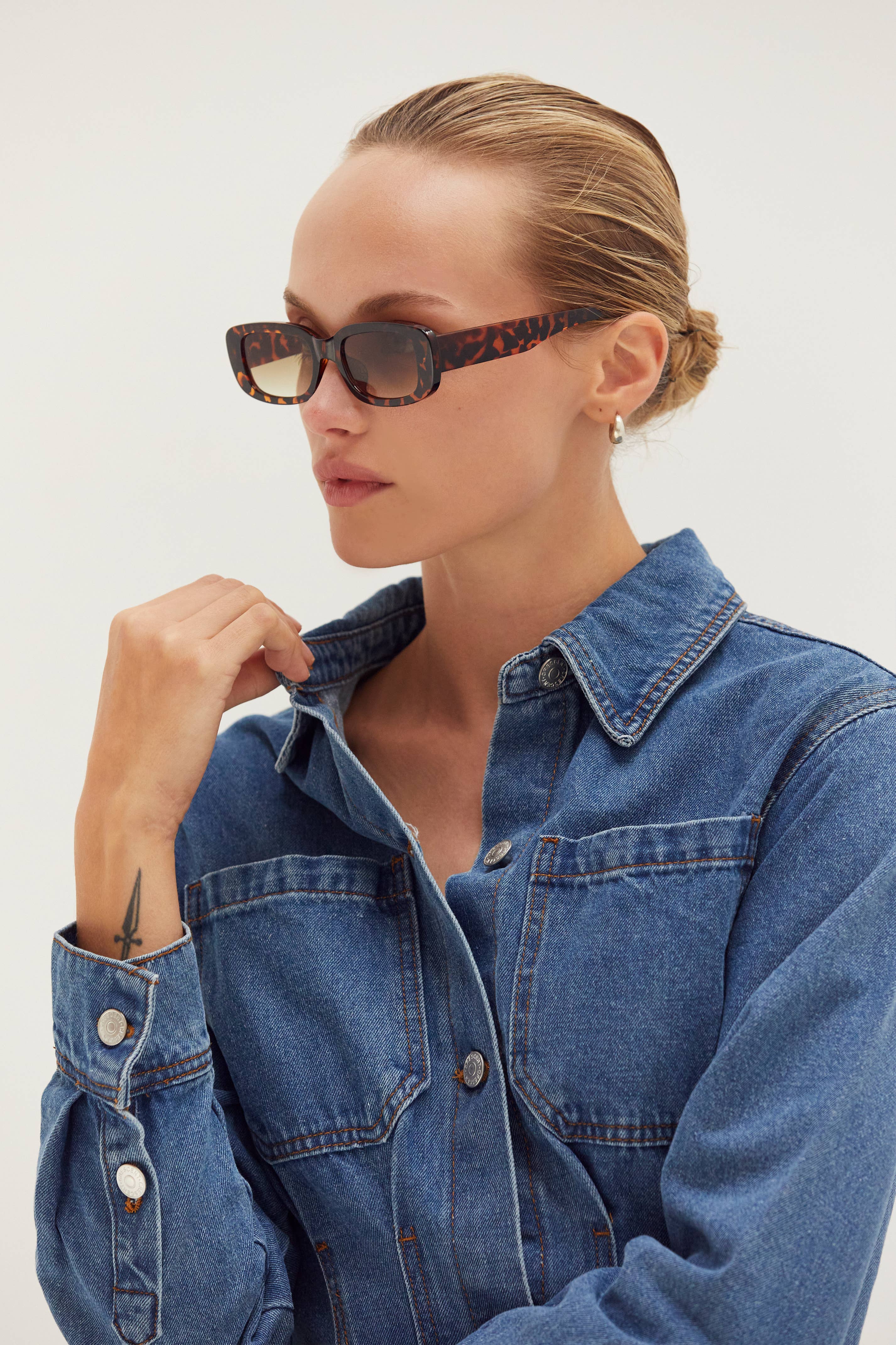 BLEU DENIM CD8796 - Robe Mini en Jean Zae avec Détail de Taille Corset en vente sur Faire3