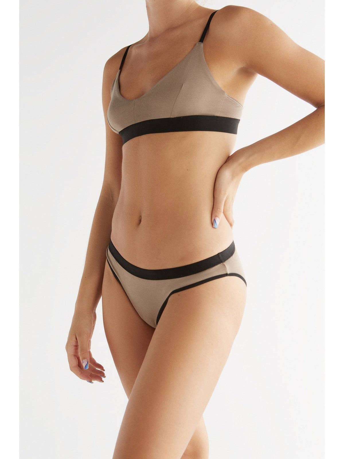 Leela Cotton - Wholesale Sports Bra - Women's - T1500 Tencel™ Active Women Bralette2