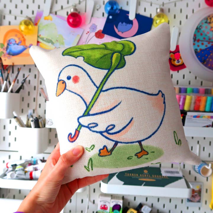 Cojín de Pato con Paraguas de Hoja para venta al por mayor de Pollygone Illustration