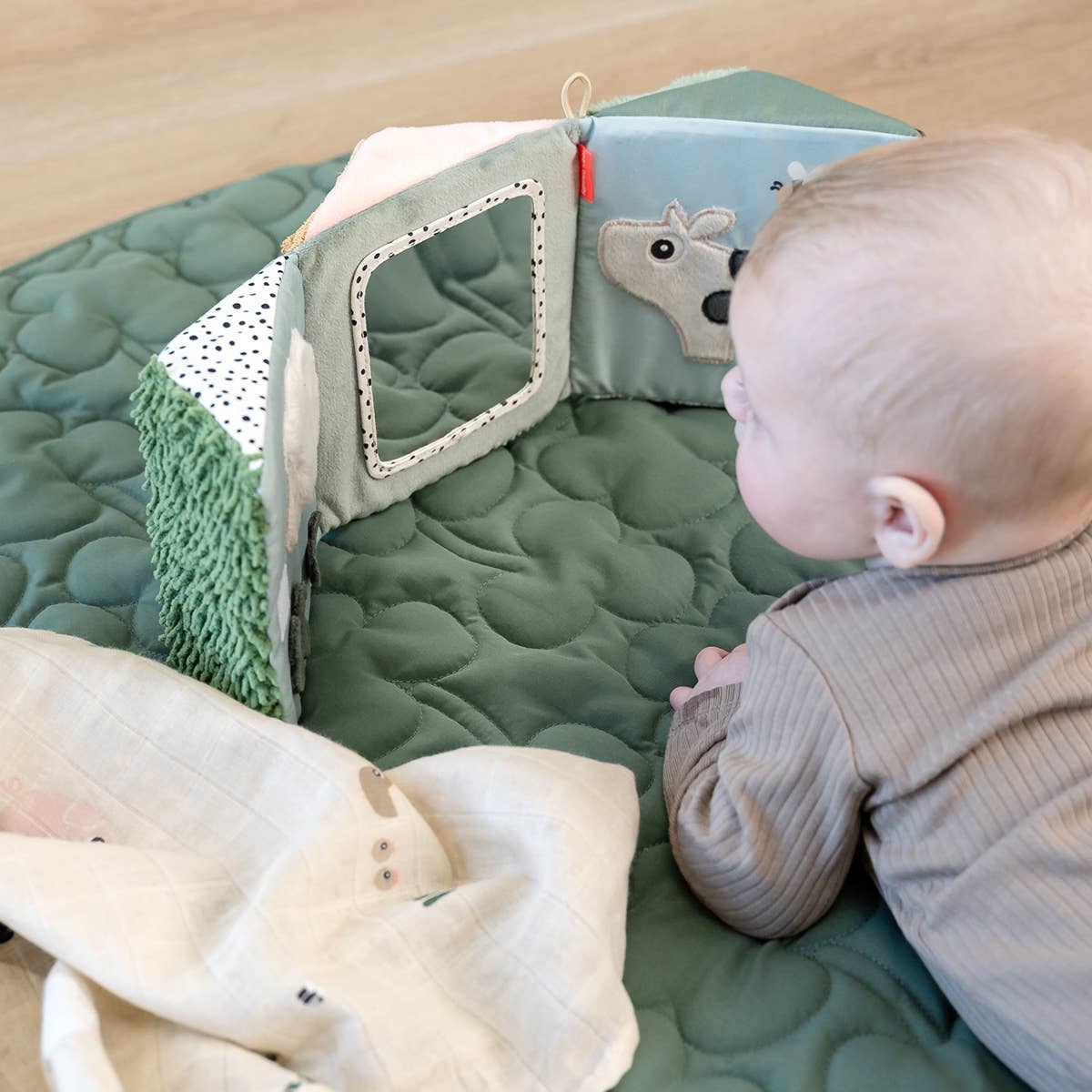 Done by Deer - Wholesale Crinkle Tag Toy - Baby - Fold-out sensory mirror Tiny farm Colour mix3