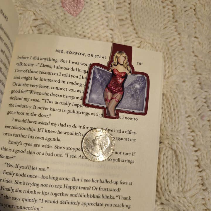 Like Starlight Studio - Wholesale Bookmark - Sabrina Carpenter Short and Sweet Magnetic Bookmarks4