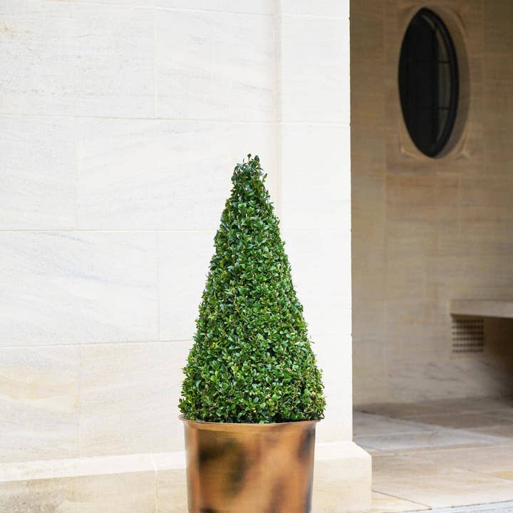 Hampton Urn for wholesale by Ivyline International