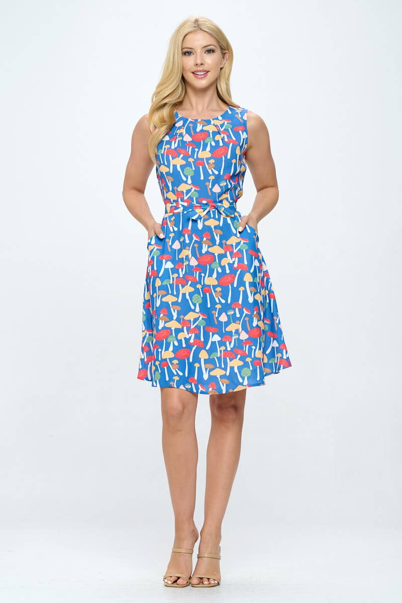 SM WARDROBE - Wholesale Jurk - Dames - VINTAGE GEÏNSPIREERDE JURK MET CHAMPIGNONPRINT TAILLE STROP