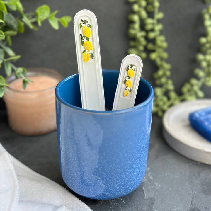 Lime à ongles en verre peint à la main - Citrons pour la vente par Blue Lemon Art