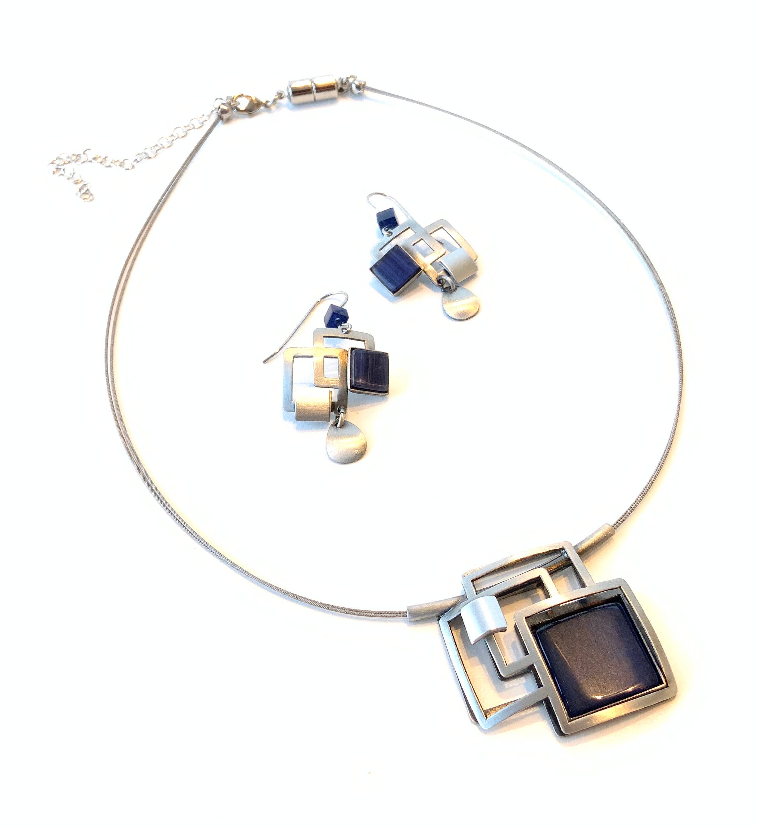 Christophe Poly / Crono Design - Vente Parures de bijoux - ENSEMBLES Préemballés (DFY1) - 6xColliers17'' & Ensembles d'Oreilles & Présentoirs Gratuits14