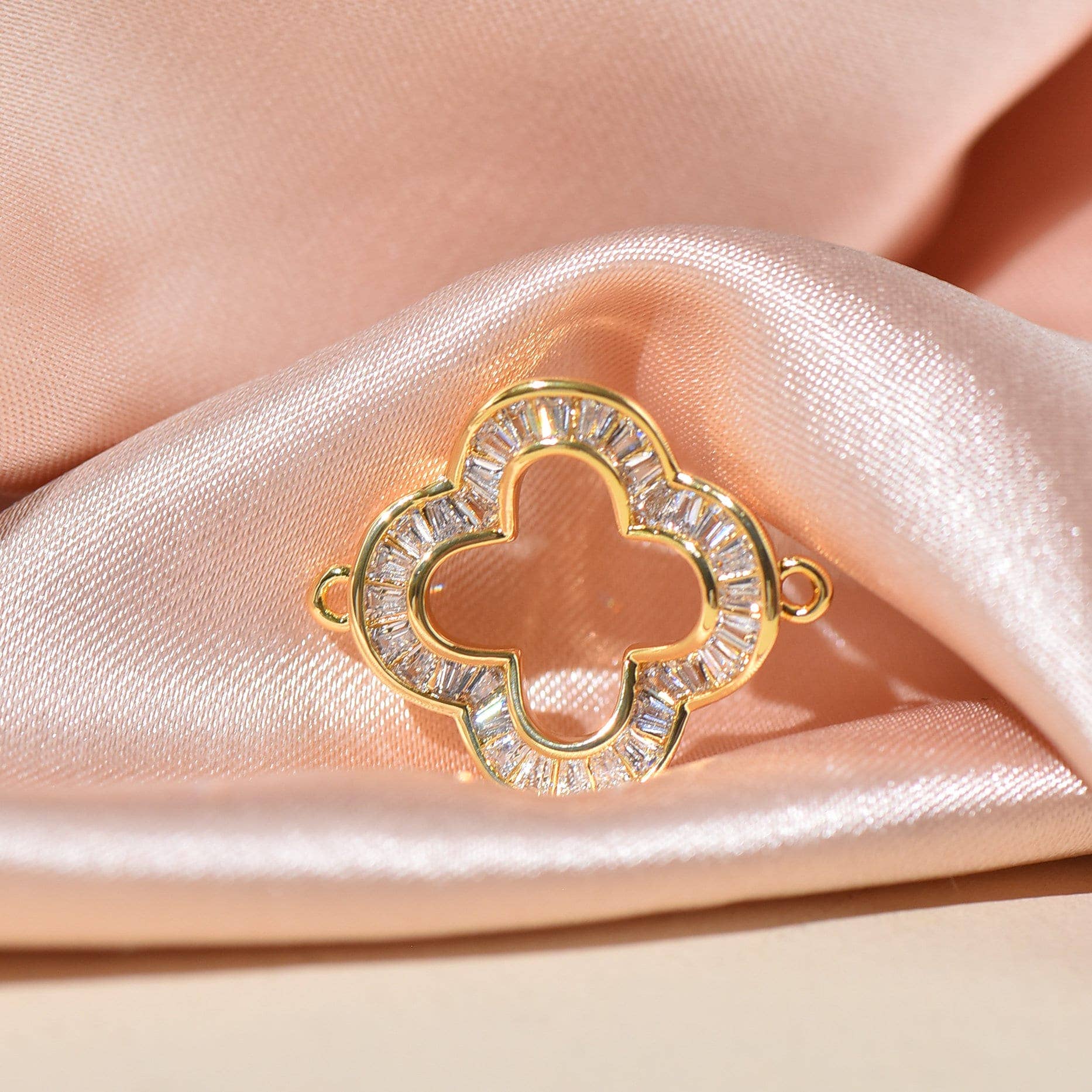 Jewel Pledge - Wholesale Individual Charm/Pendant - Gold Four Leaf Baguette Clover Charm for Jewelry0