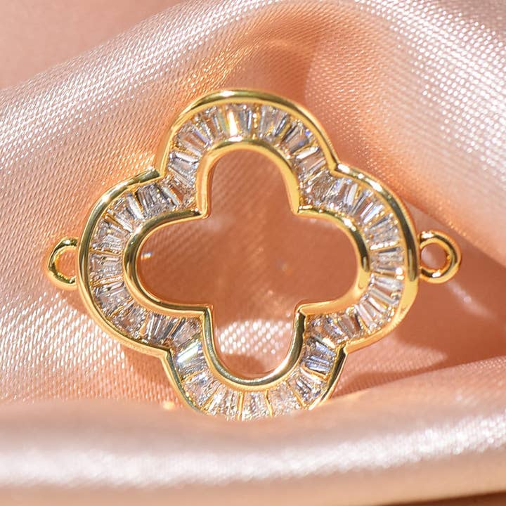 Jewel Pledge - Wholesale Individual Charm/Pendant - Gold Four Leaf Baguette Clover Charm for Jewelry0