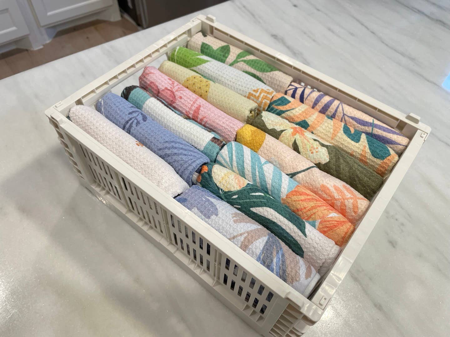 RHB HAWAII – wholesale Tea towel – Sweet Pineapple Tea Towel3