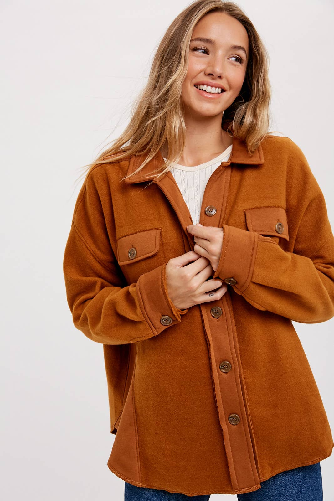 Bluivy – Engroshandel Skjortejakke/shacket – til kvinder – BØRSTET TERRY KNAP OP SHACKET13