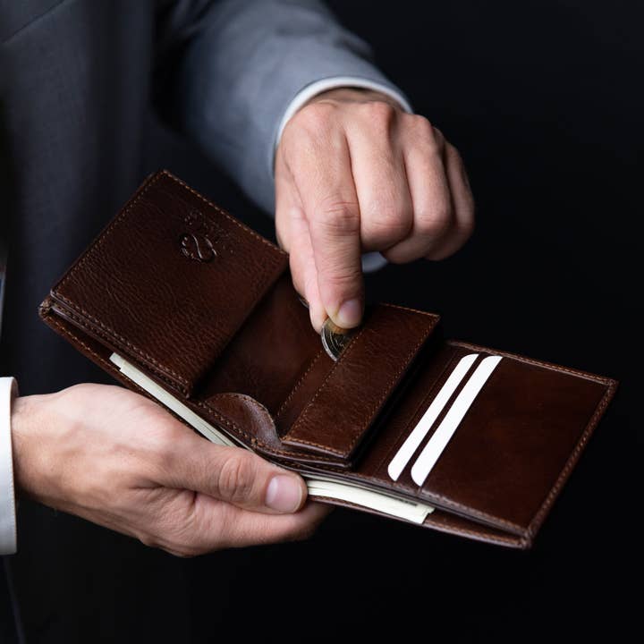 Time Resistance - Wholesale Wallet - Men's - Leather Bifold Wallet - Daniel
